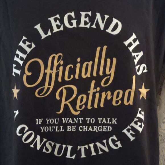 Men's Size M Black Officially Retired T-shirt - Picture 2 of 6